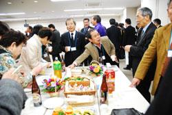 和やかな雰囲気の会場の写真