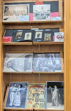 日本少女歌劇座展示(左)