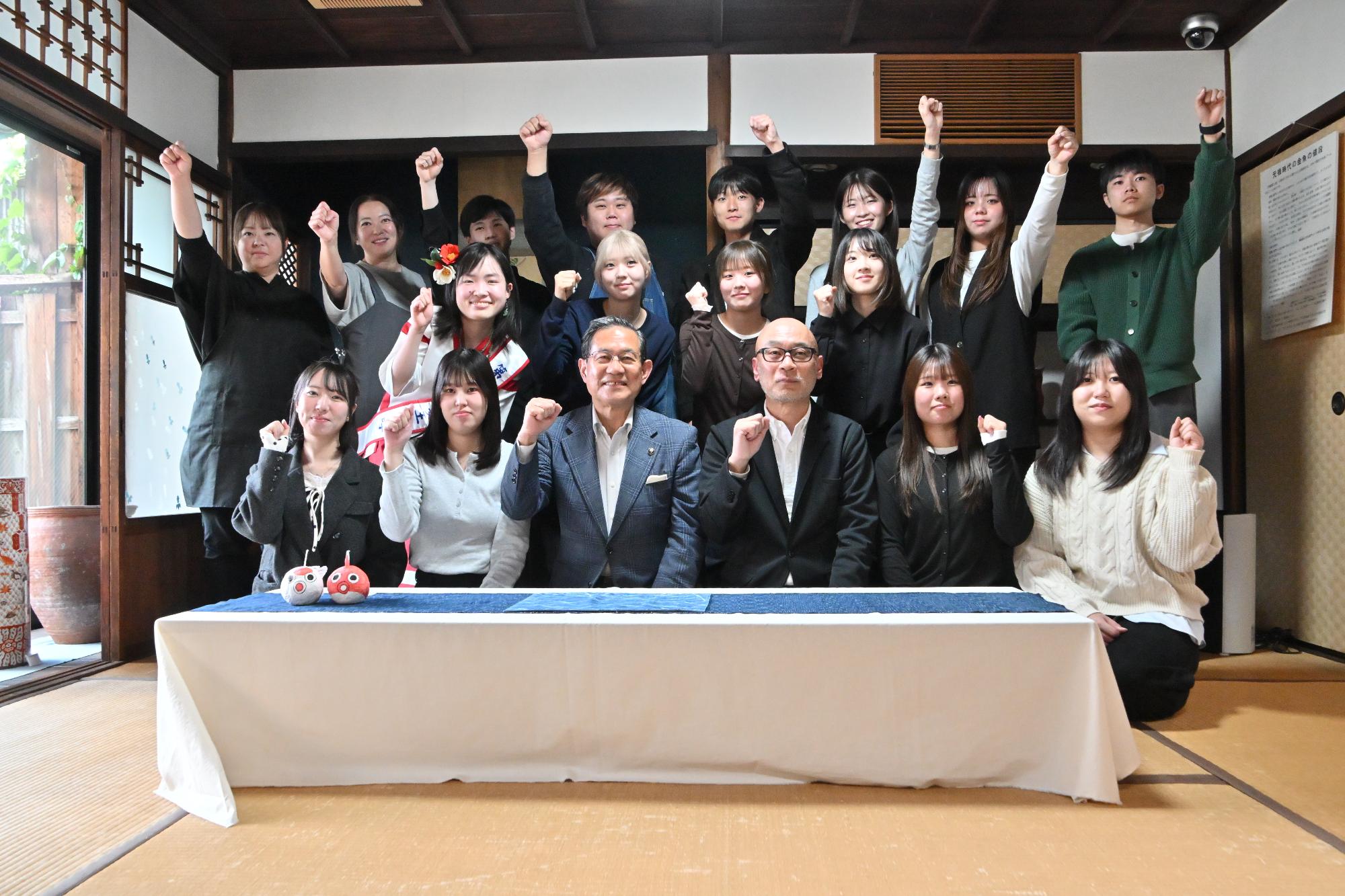 戦国スイーツ完成披露会の集合写真