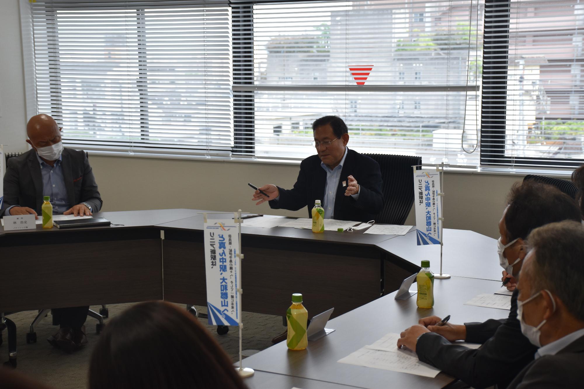 昭和工業団地協議会と市長との懇談会の様子