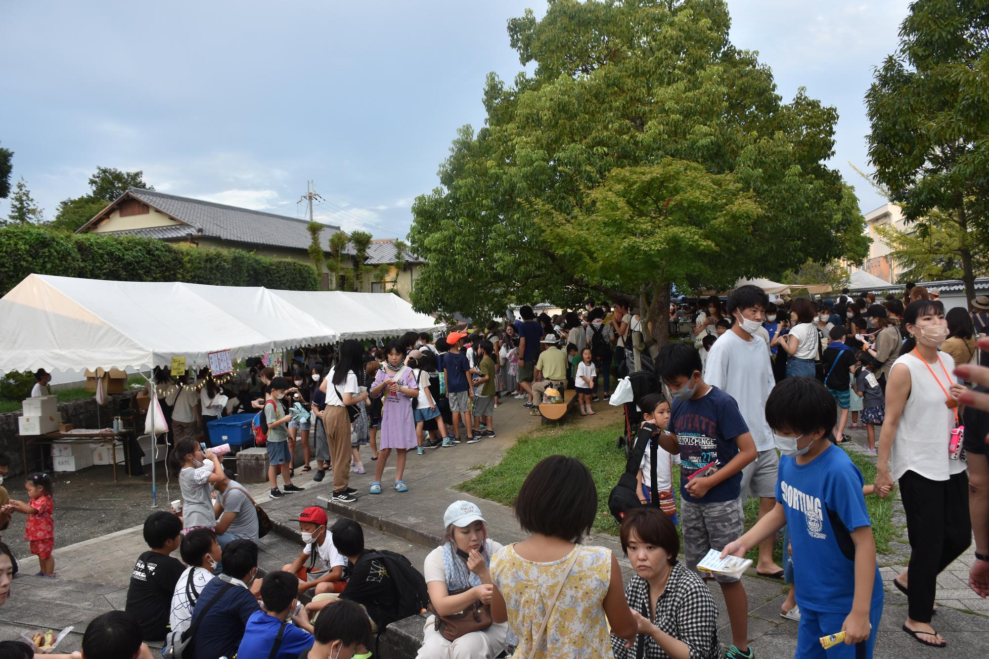 思い出に残る夏祭りの様子