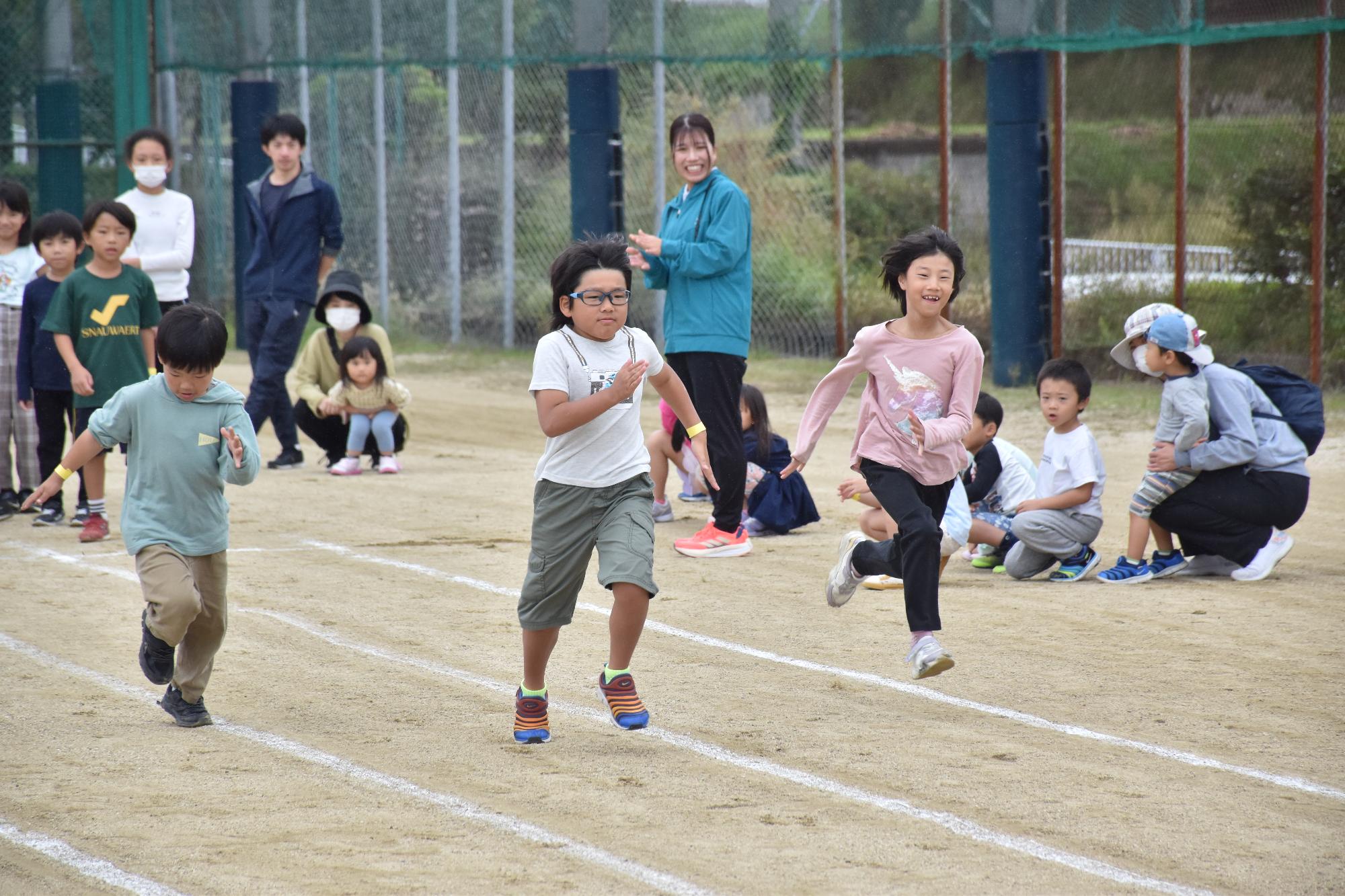 トライスポーツフェスティバル2023での走り方教室の様子