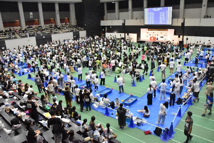 第30回全国金魚すくい選手権大会会場の様子