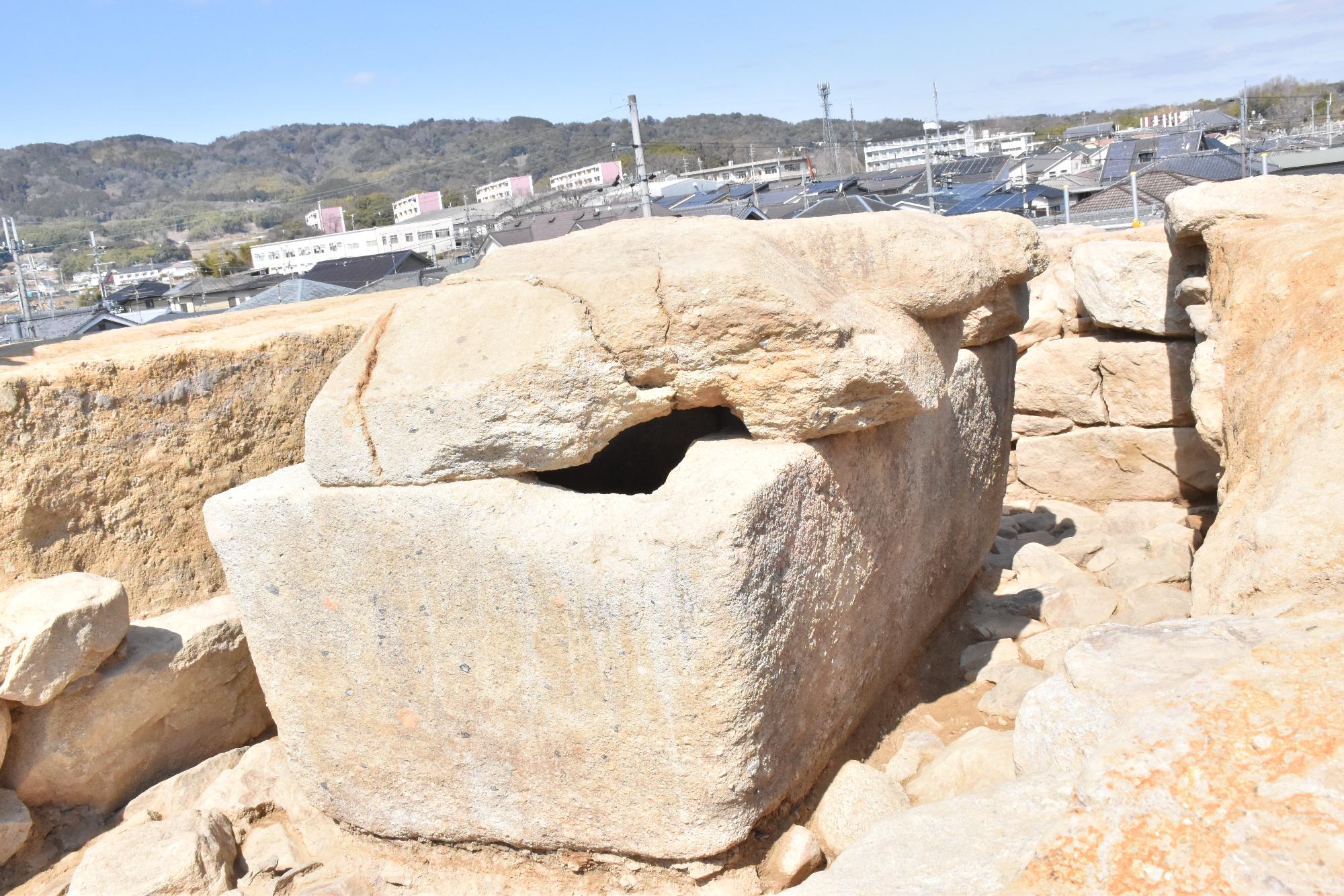 割塚古墳の現地公開の様子