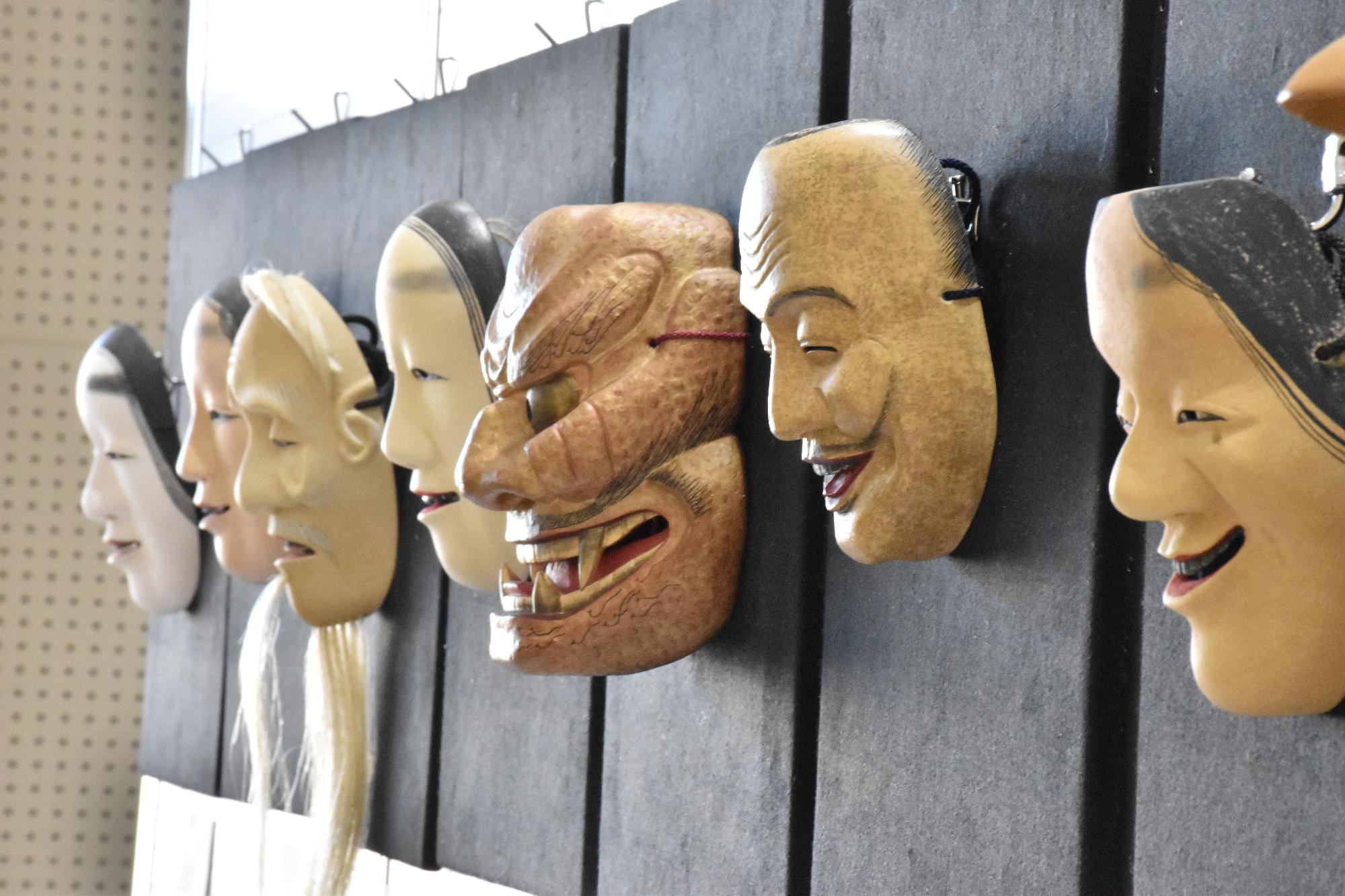 公民館フェスティバルで展示されている面