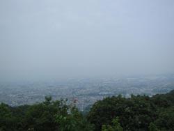 山から見た街の景色の写真