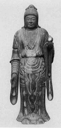 左手に如意宝珠をのせている木造吉祥天立像の写真