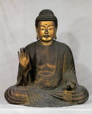 宿院仏師源次の親子により製作された木造釈迦如来坐像の写真