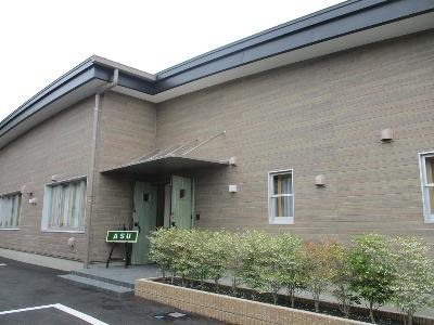 学科指導教室「ASU」が設置されている、大和郡山城・城址会館の外観の写真