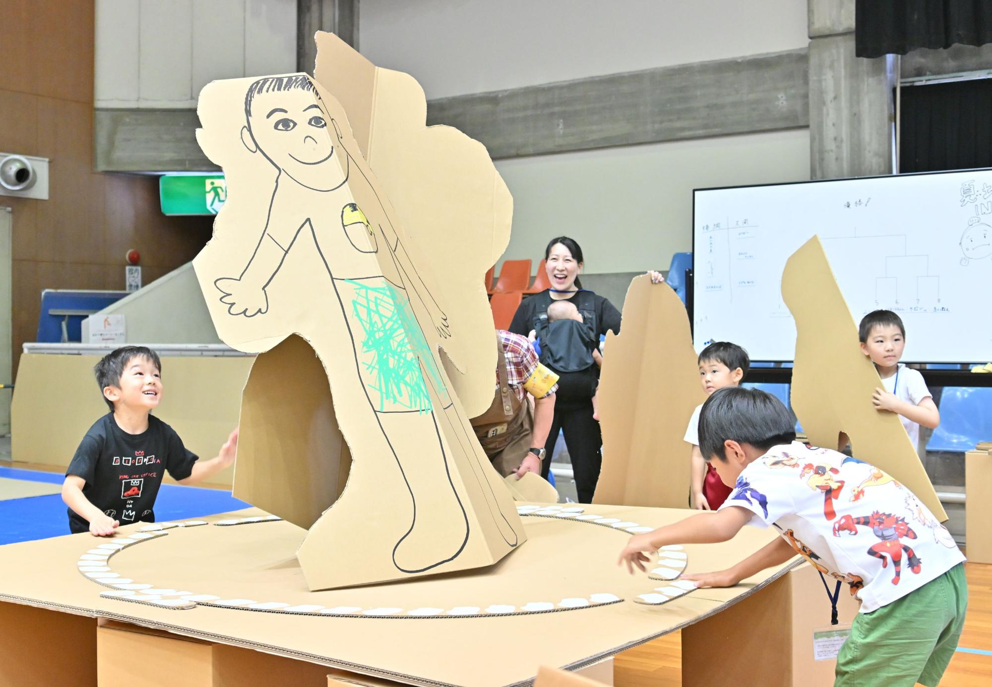 ジャンボトントン相撲の様子