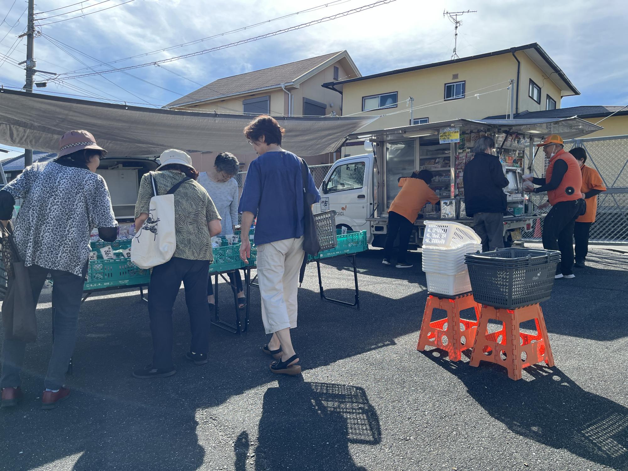 移動販売の様子(城の台町)