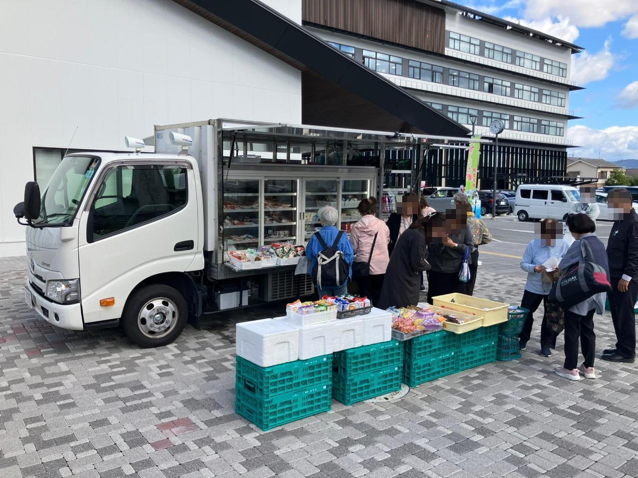 移動スーパー（ならコープ）写真1